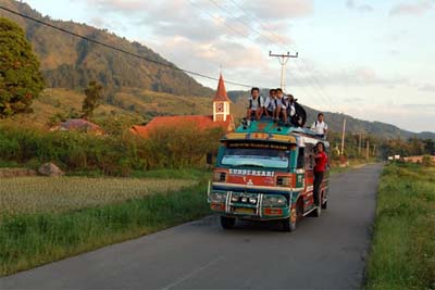 Minibus on Samosir island